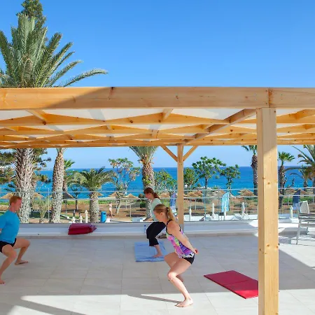 Nausicaa Beach אתר נופש פרוטאראס