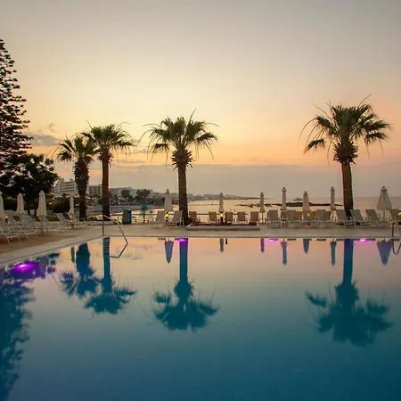 Rezort Nausicaa Beach Protaras