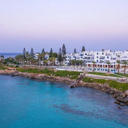 Nausicaa Beach Rezort 4*