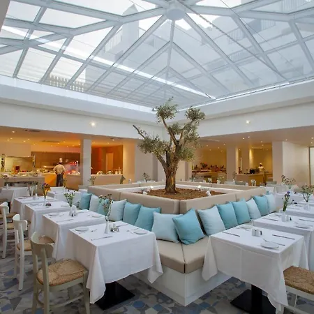 Nausicaa Beach Resort 4*
